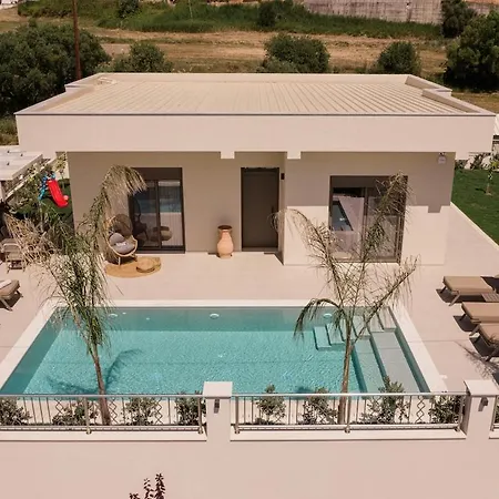 Ajra, A Distinctive Gem With Private Pool By Mindyourvilla Kalamákion